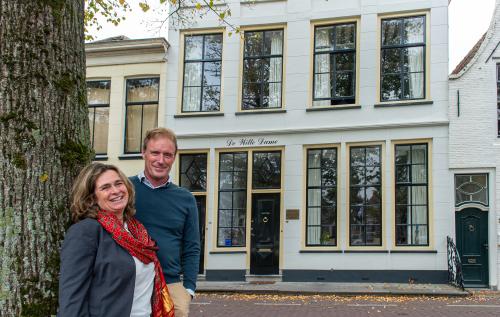 Britta en Jeroen voor hun woning in Zierikzee.